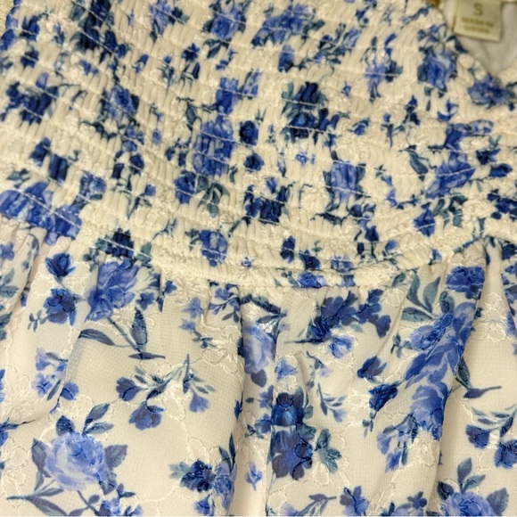 🌸 Thirty Thirty Blue Floral Smocked Blouse | S | NWOT - Picture 5 of 7